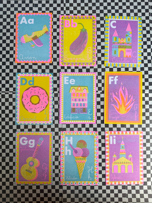 Set tarjetas ABC impresas en risografía
