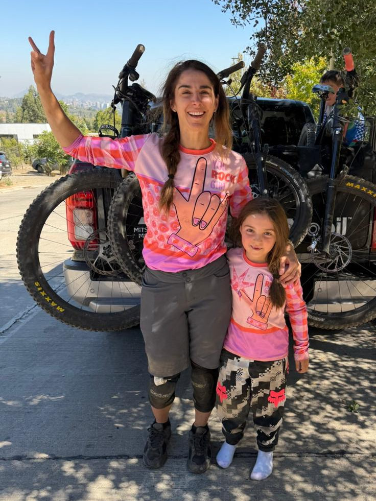 Polera Personalizable "Rock, I love you" Girls