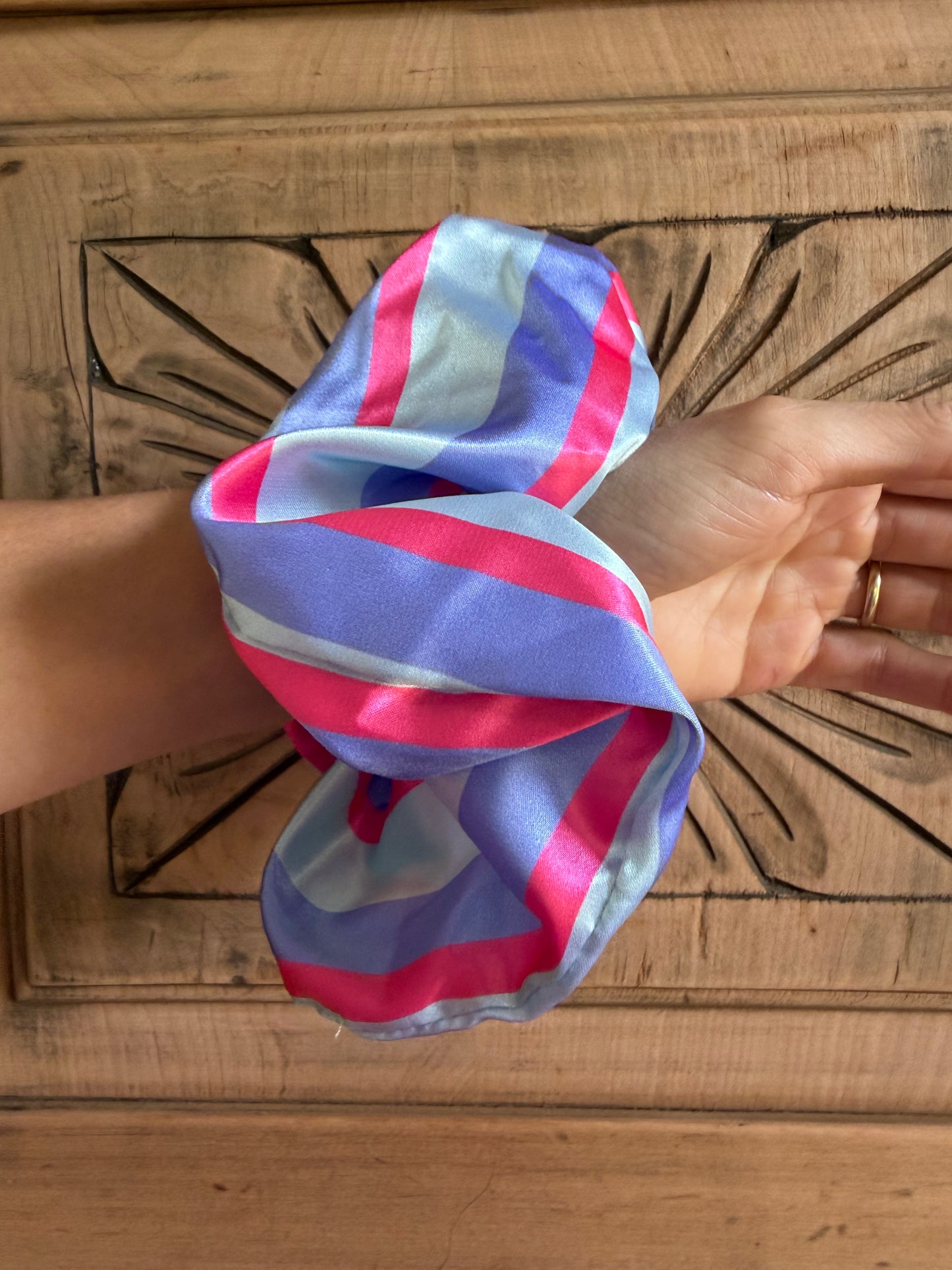 Scrunchie Líneas Rosa
